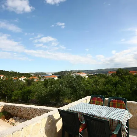 Holiday House Marko 1318 Razanj