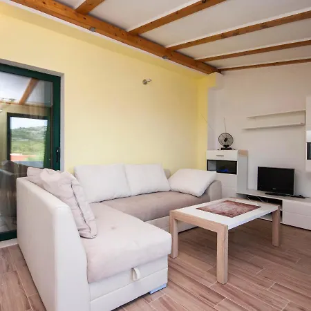 Holiday House Marko 1318 Apartment