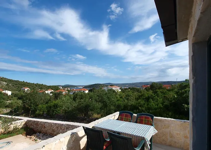 Holiday House Marko 1318